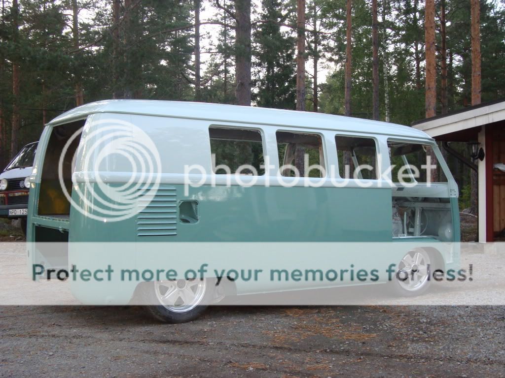 http://i811.photobucket.com/albums/zz38/tommywarn/splittbuss%2062/DSC01950.jpg